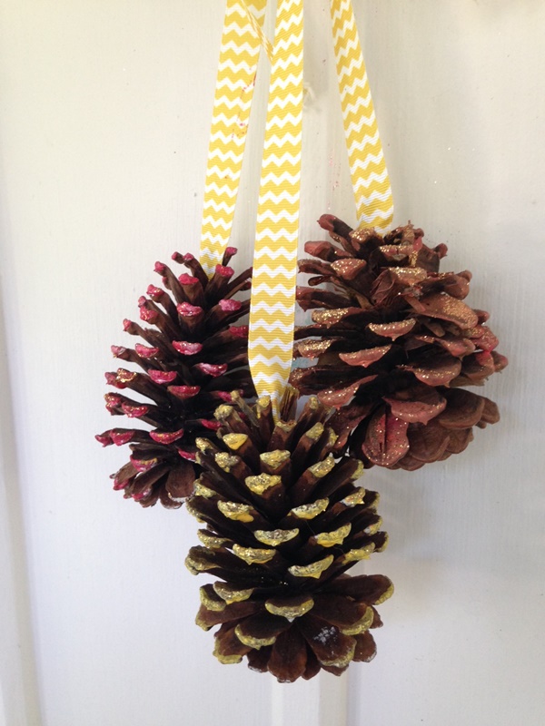 DIY frugal pine cone swag
