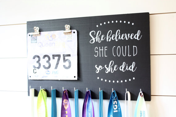 Runner's gift idea~ Runner's medal and bib holder