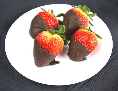 Low-Carb Chocolate Covered Strawberries! 